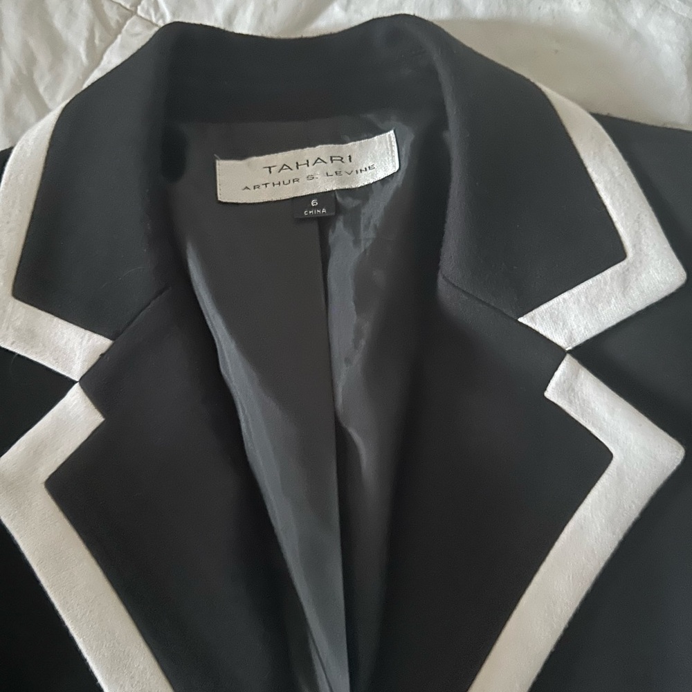 🌹 Tahari Blazer size 6 ✨ - Picture 4 of 5